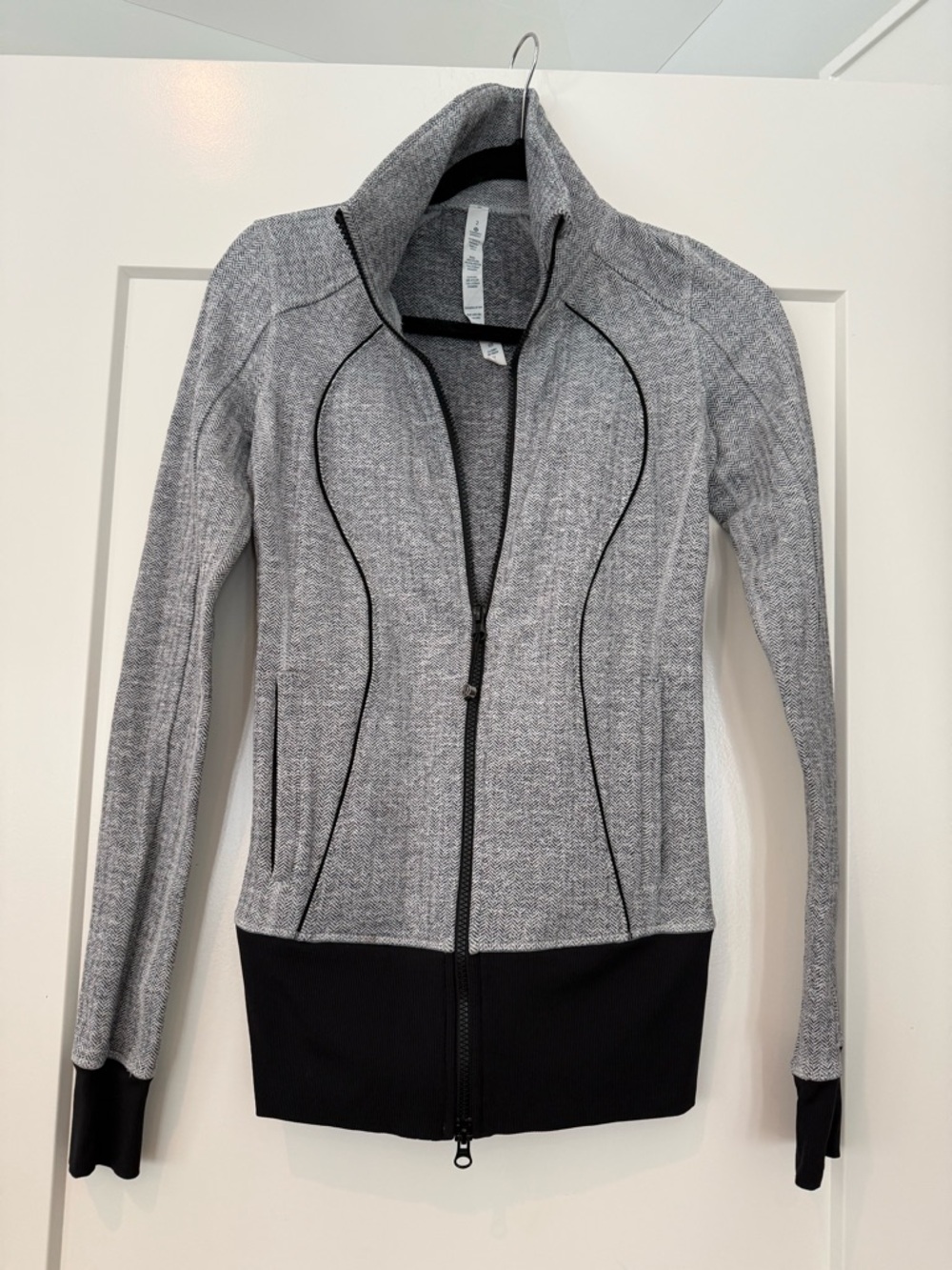 Lululemon Asana Jacket Grey
Herringbone size 2